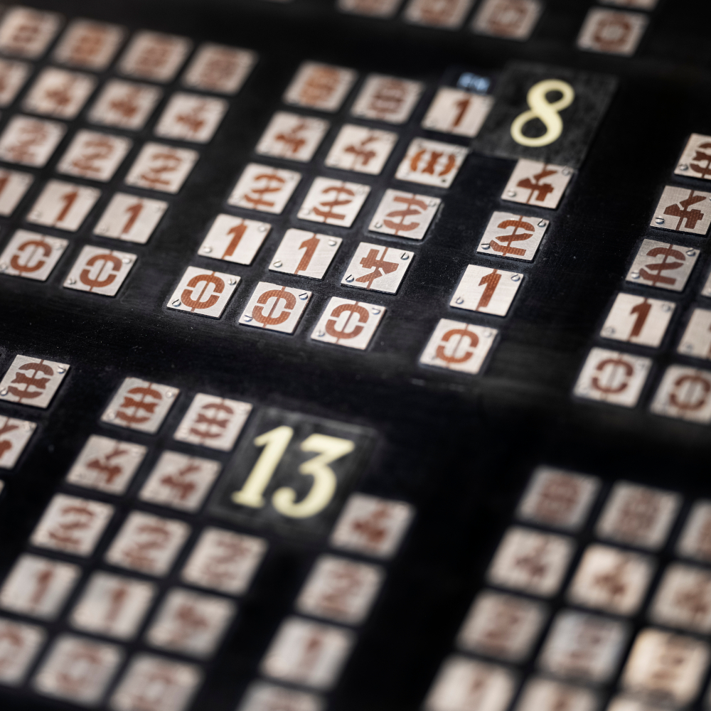 The Imperfect Copy: Role Playing Reenactments of Historical Electronic Sound Instruments